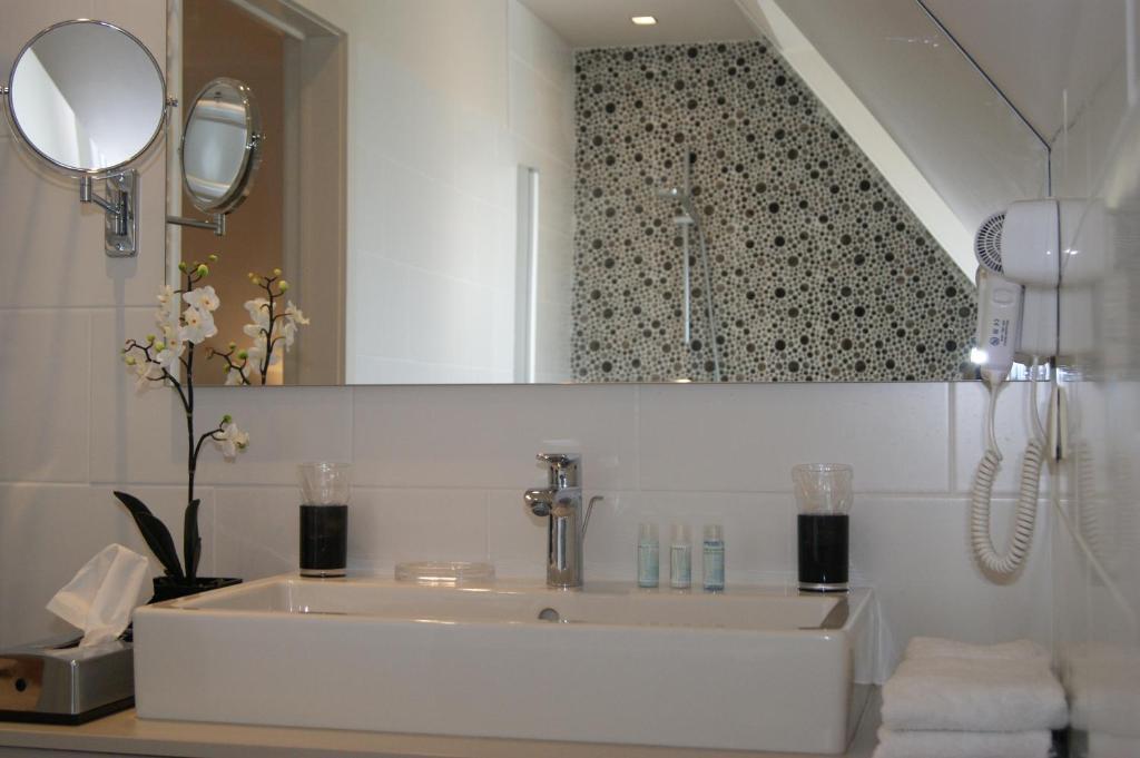 Hotel Les Arcades Knokke-Heist Room photo